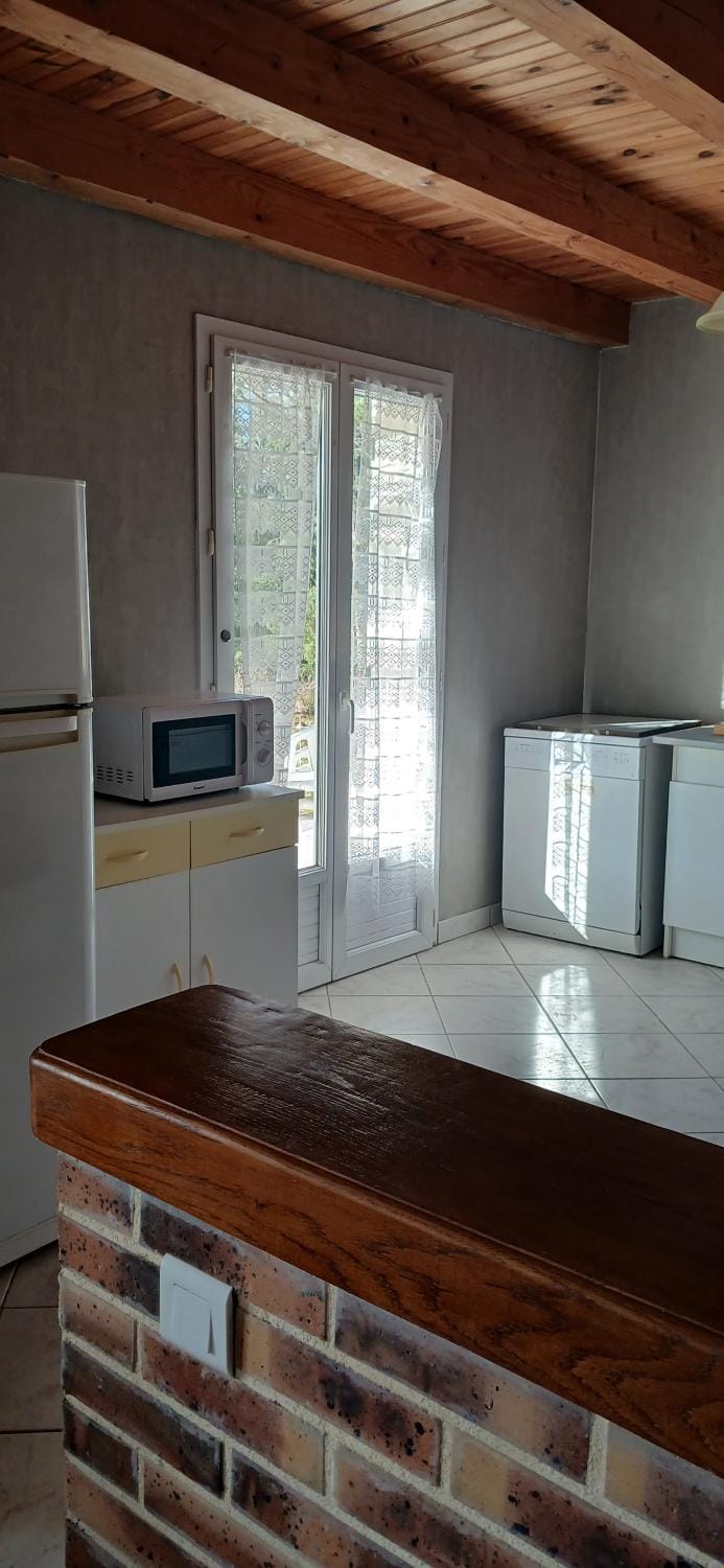 Property building, Kitchen or kitchenette, Living room