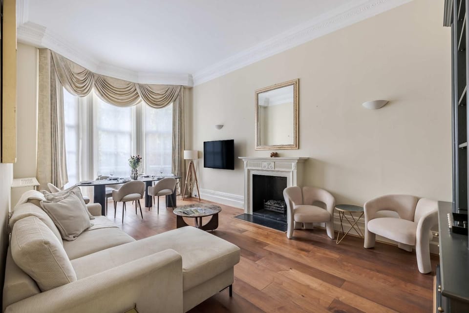 Harrods Hideaway, Stylish 2BR Stay Apartment in City of Westminster