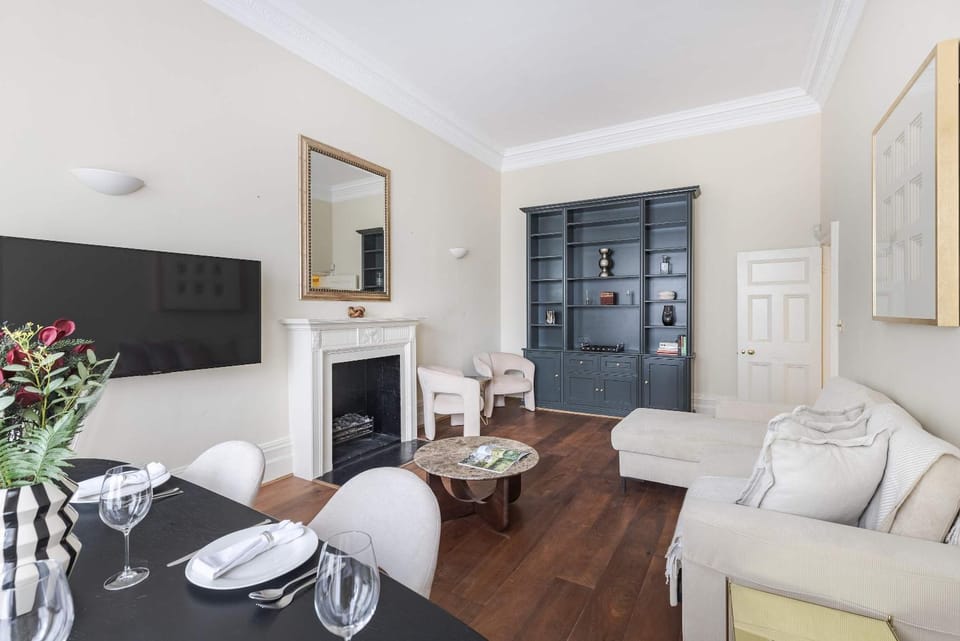 Harrods Hideaway, Stylish 2BR Stay Apartment in City of Westminster