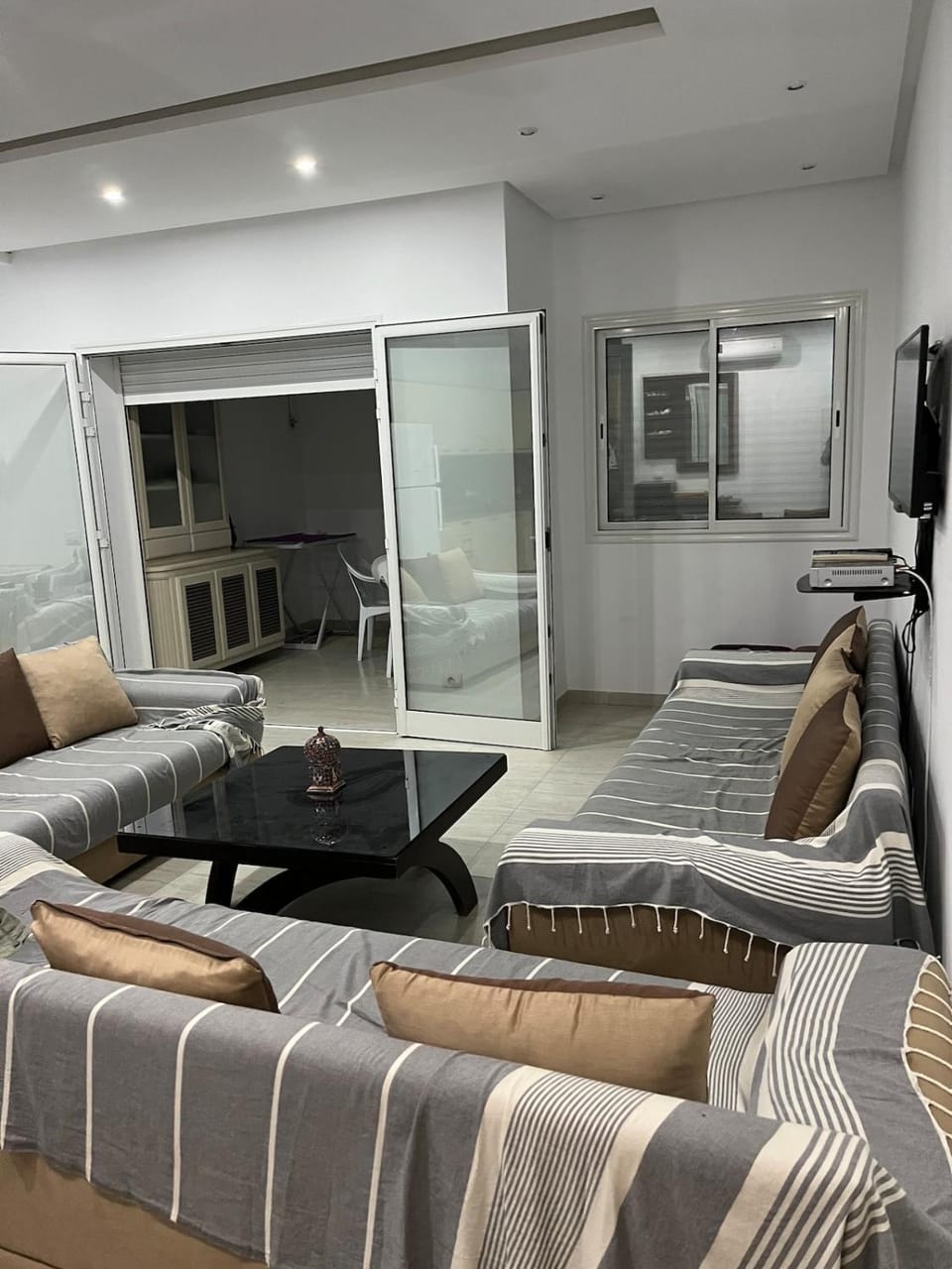 Elegant Beachfront Retreat in Hergla Apartment in Sousse Governorate, Tunisia