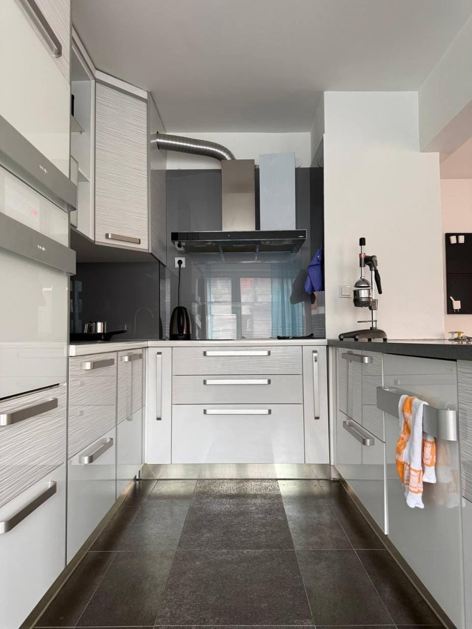 dishwasher, oven, stove, kitchen