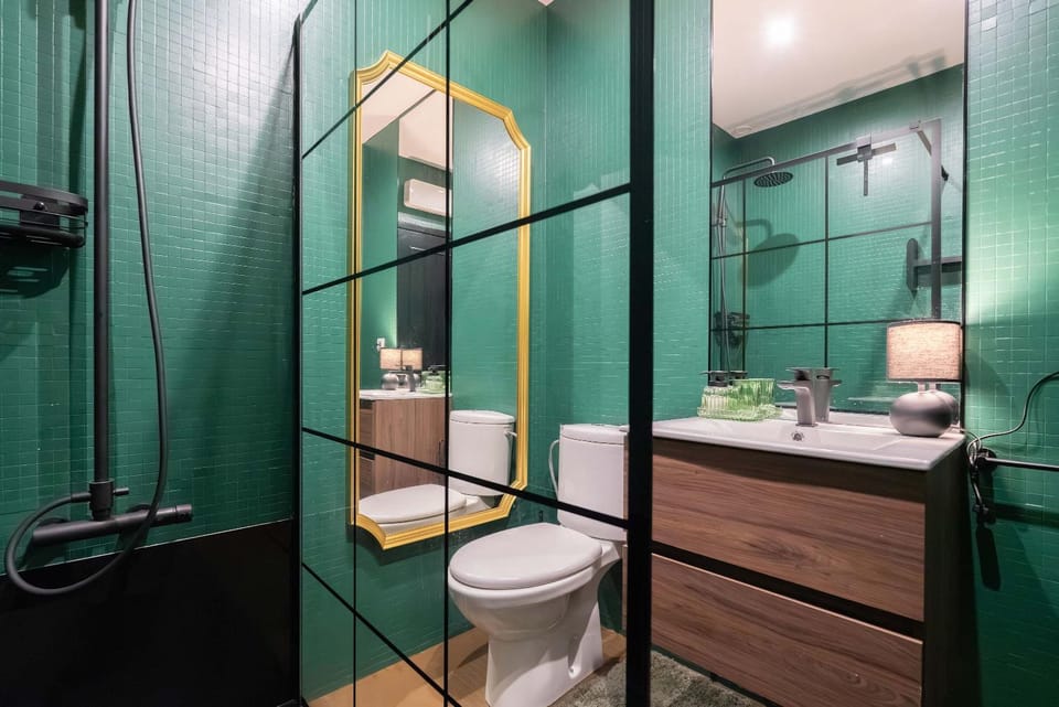 Shower, Bathroom, towels