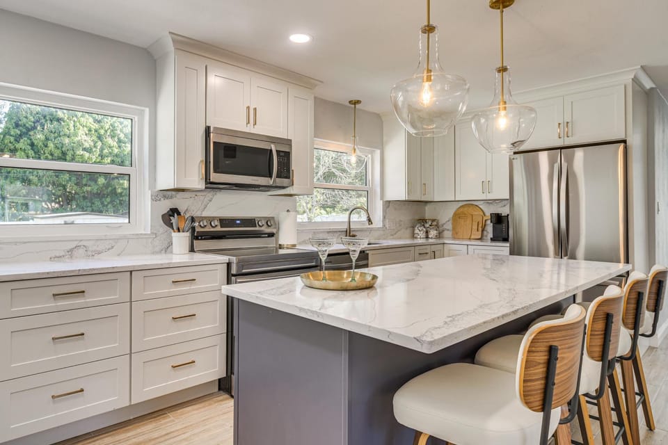 Beach-Hop, Bike & BBQ! Clearwater Home w/ Yard House in Florida