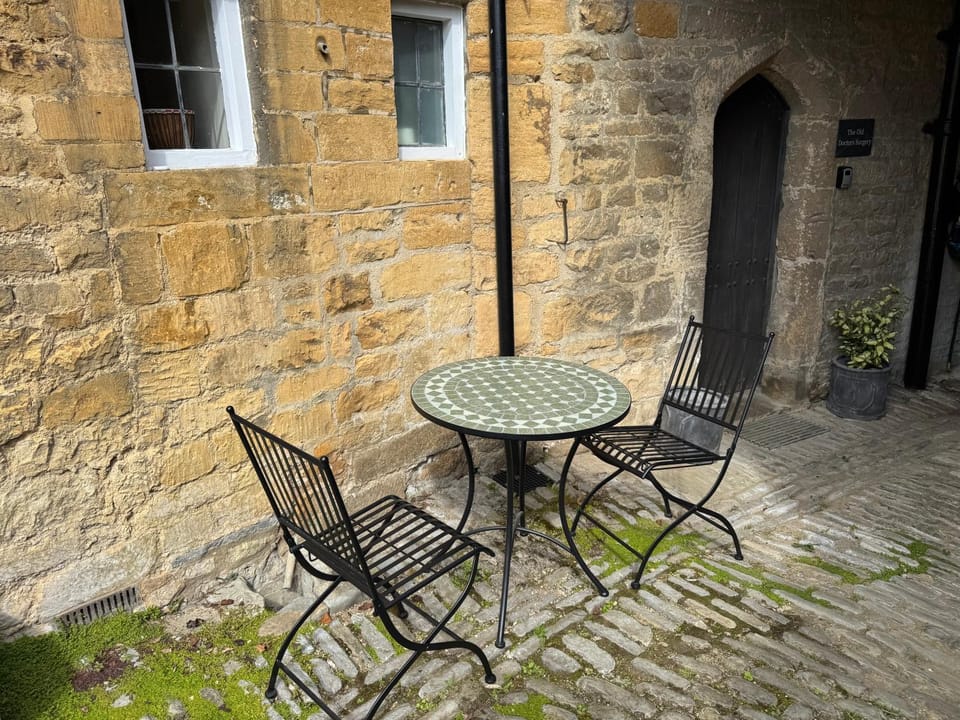 The Old Doctors Surgery Apartment in Chipping Campden