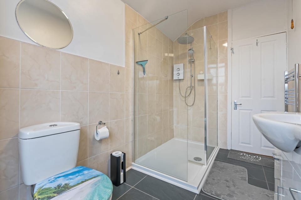 Nottingham Modern 2 Bed house- 5 sleeps House in Nottingham