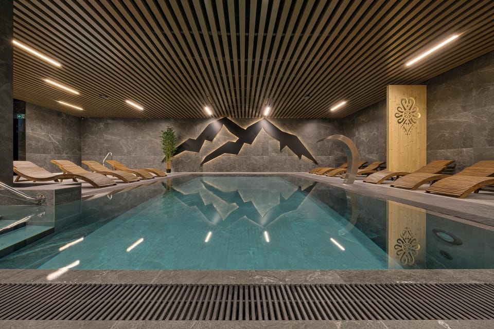 Spa and wellness centre/facilities, Swimming pool