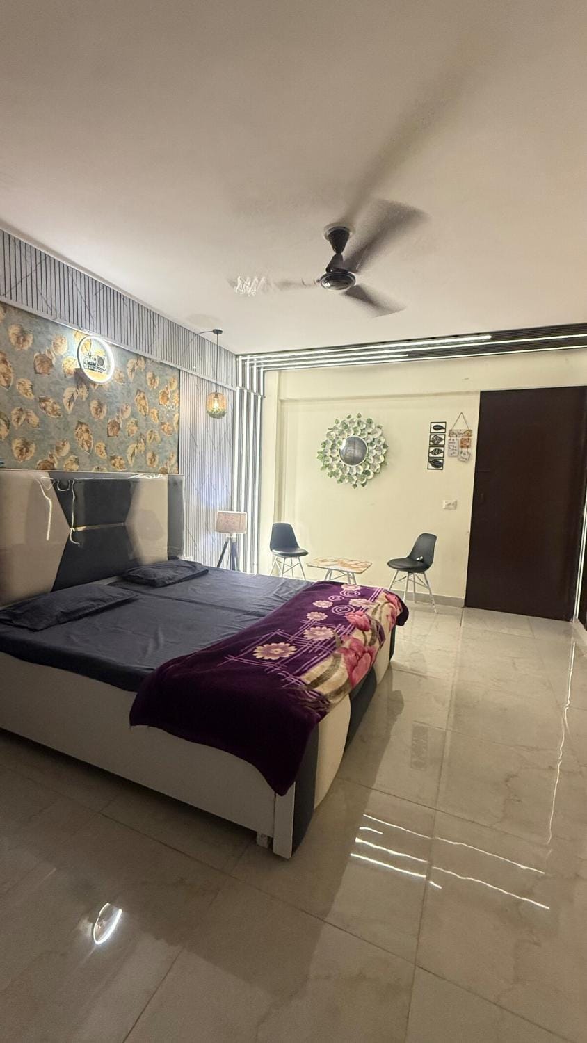 Cozy&Modern Studio WaveCity Stylish Comfortable Apartment in Haryana