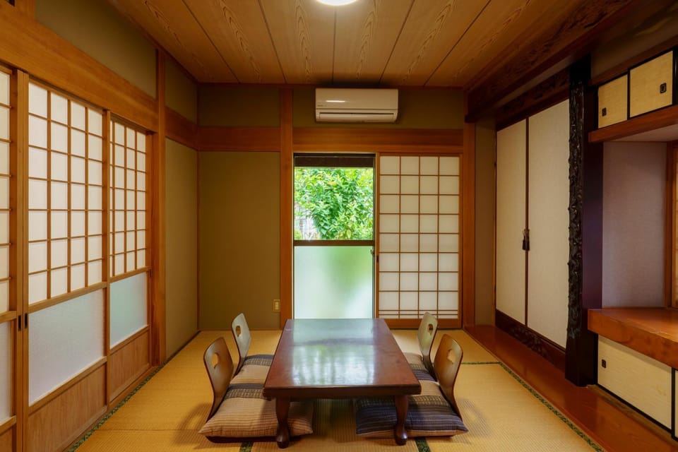 Seating area, Bedroom