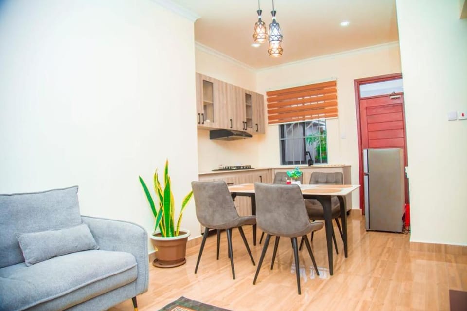 ELLYN EXECUTIVE APARTMENTS and LODGE Apartment in Tanzania