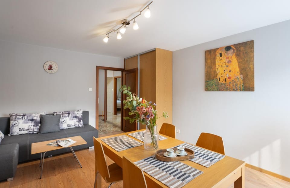 Living room, Dining area, internet, wardrobe