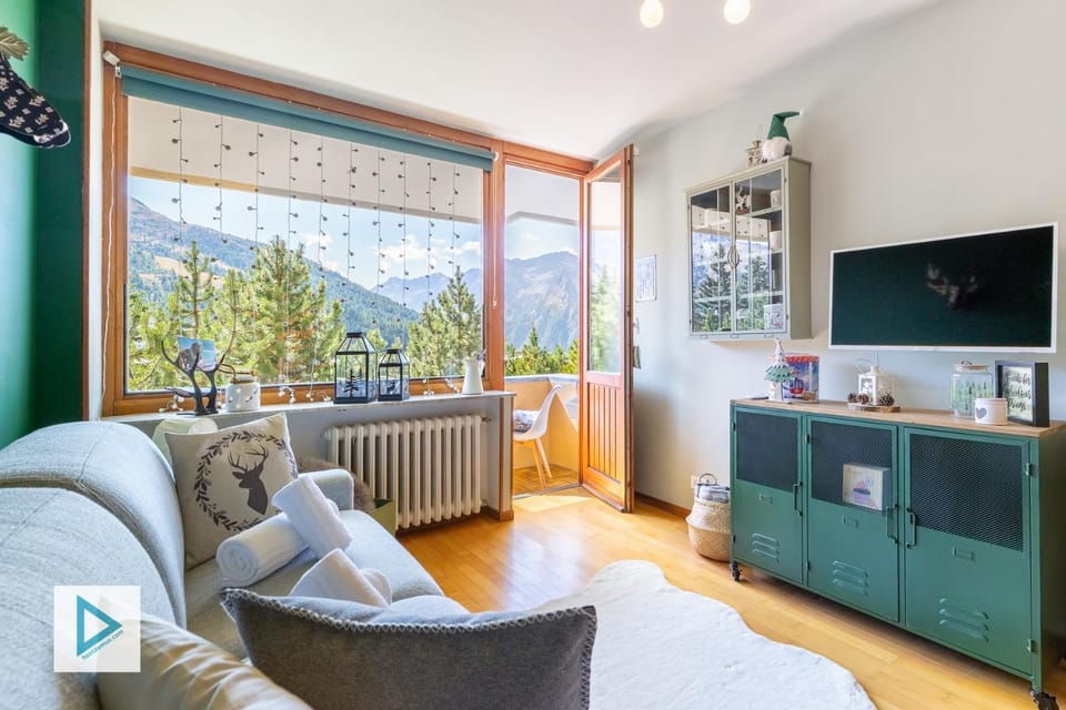 Hostdomus - Quadrifoglio Suite Apartment in Sestriere