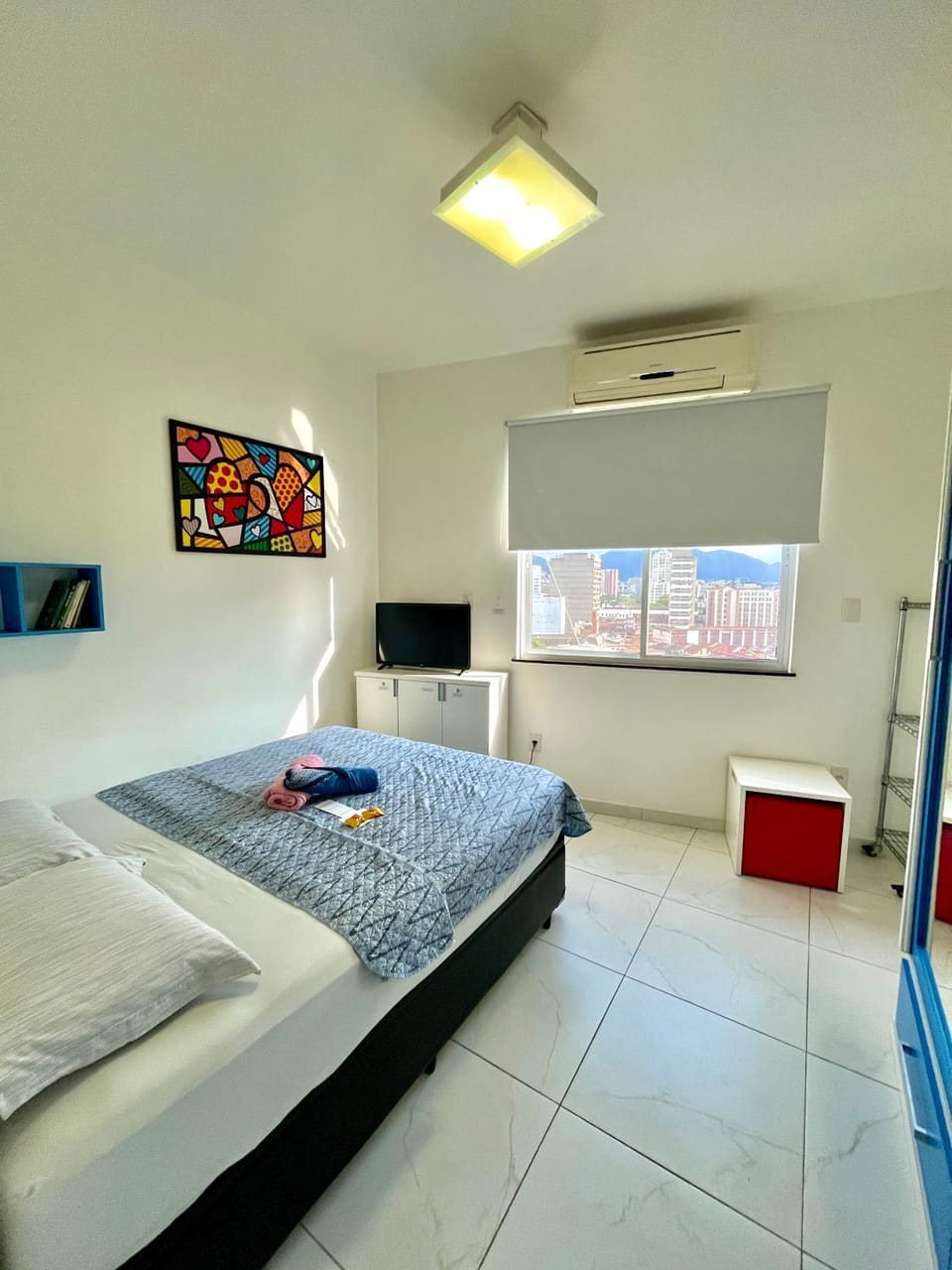 Bed, TV and multimedia, Decorative detail, Bedroom, City view, Mountain view, towels, wardrobe, air conditioner