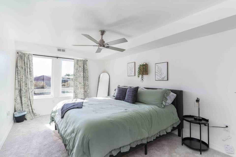 Foothills & Chill House in Farmington