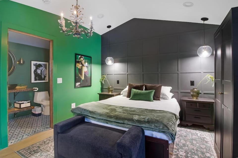 The American Hotel Suite 6 Steps to beach Apartment in Williams Bay