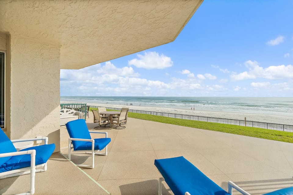 Oceanfront 2BR Condo Ponce Inlet Sleeps 6 House in Ponce Inlet