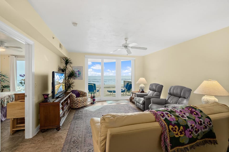 Oceanfront 2BR Condo Ponce Inlet Sleeps 6 House in Ponce Inlet