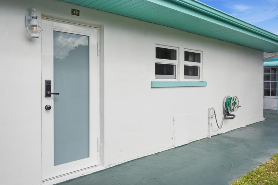 Naples Triplex Retreat Villa in East Naples
