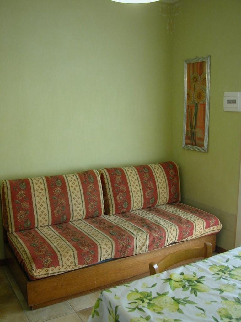 Bed, Photo of the whole room
