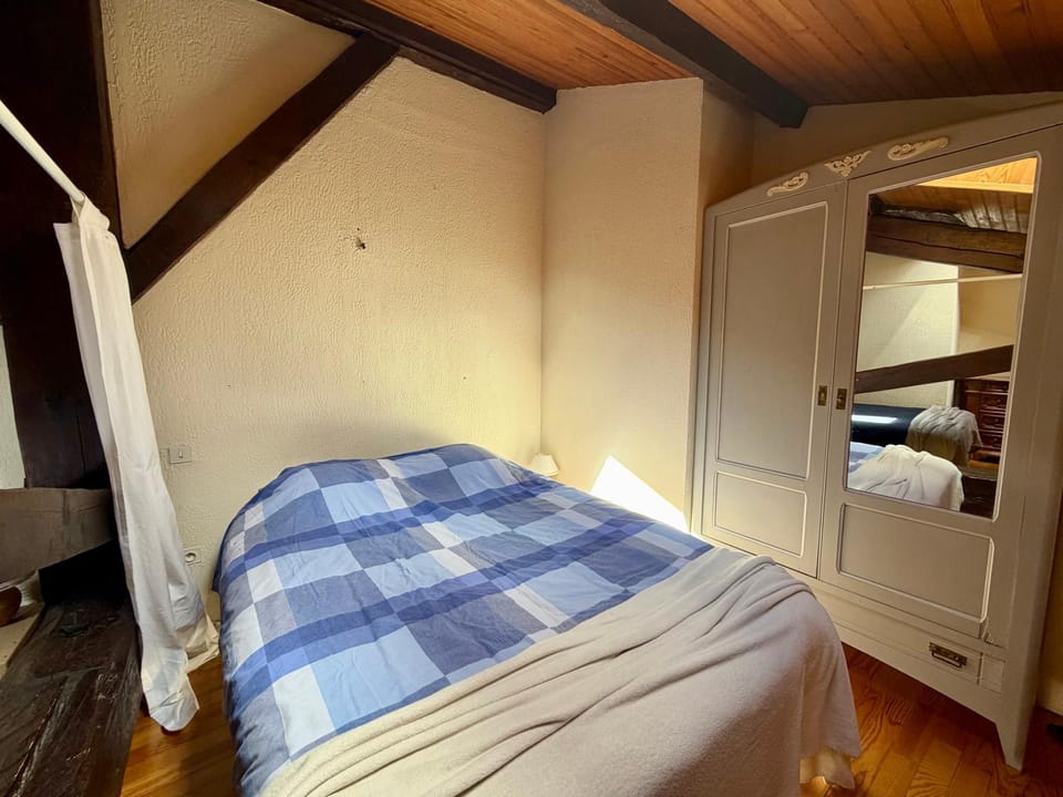Bedroom, storage