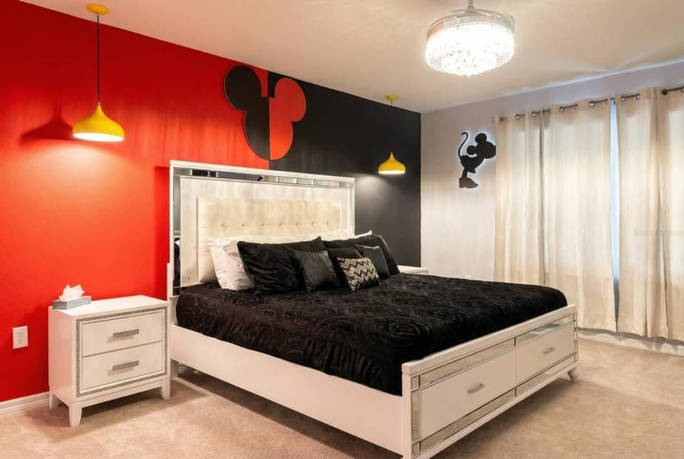 Seating area, Bedroom