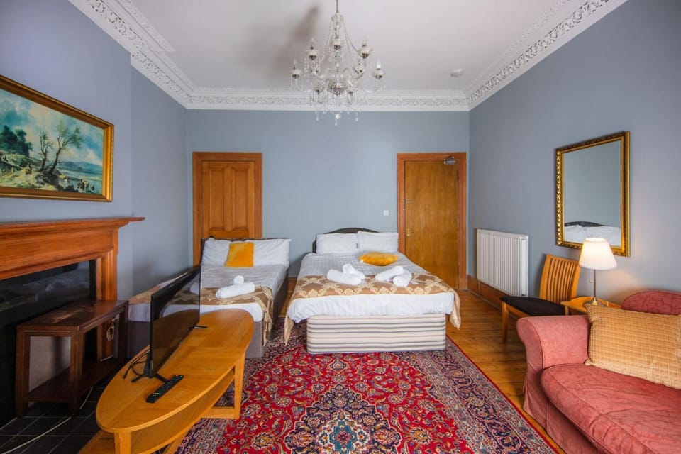 Cosy 4 bdrm Apartment by Meadows Apartment in Edinburgh