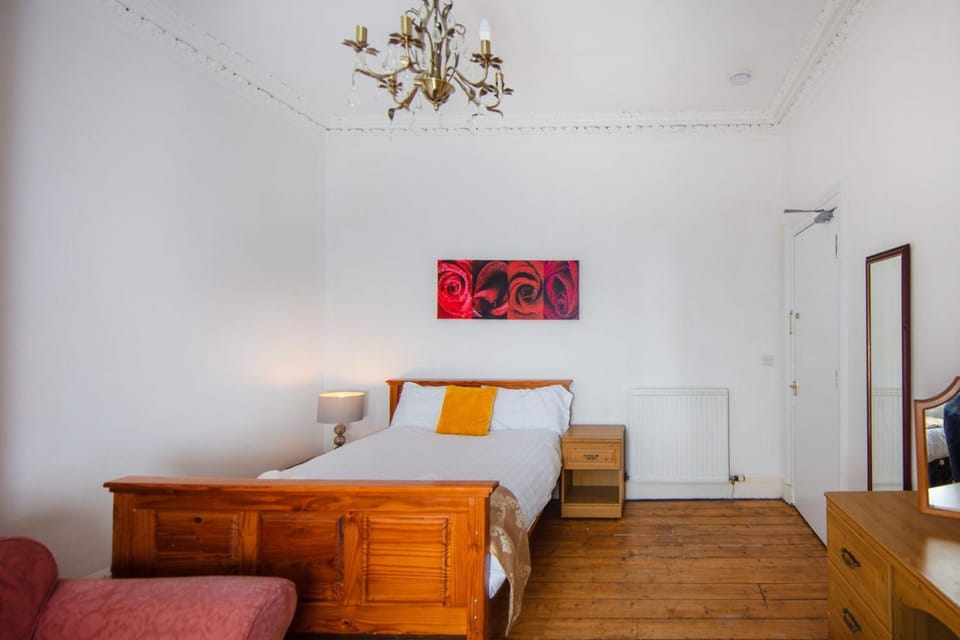 Cosy 4 bdrm Apartment by Meadows Apartment in Edinburgh