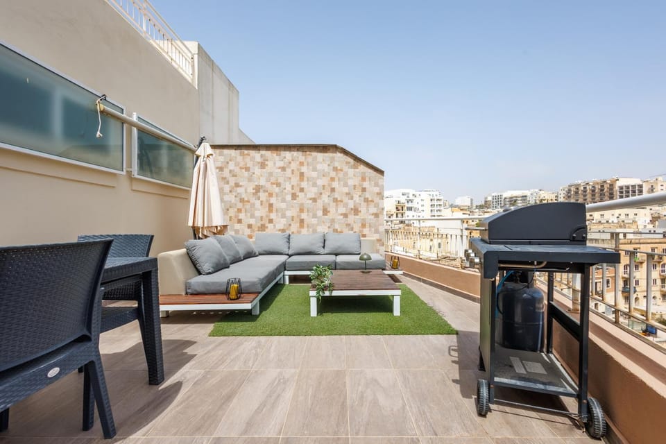 BBQ facilities, View (from property/room), Balcony/Terrace