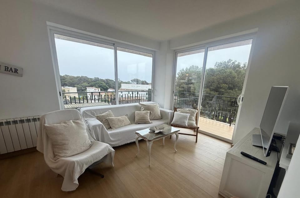 Natural landscape, View (from property/room), Balcony/Terrace, Kitchen or kitchenette, Seating area, internet