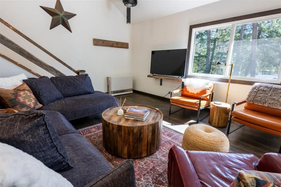 Glacier Montana Retreat with Hot Tub! House in Columbia Falls