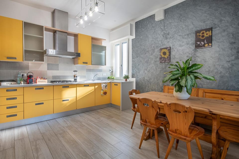 Kitchen or kitchenette, kitchen