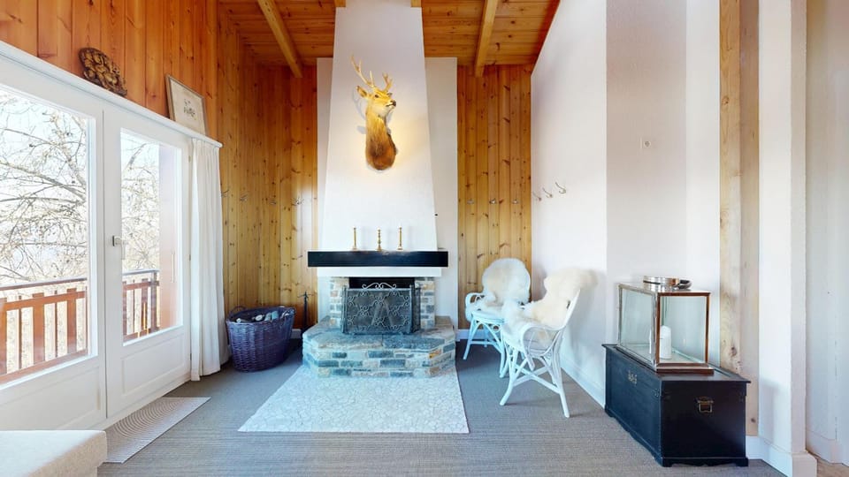 Communal lounge/ TV room, Living room