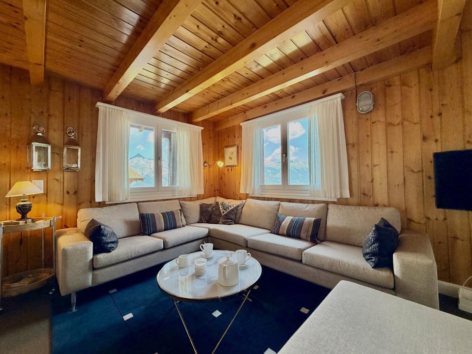 Communal lounge/ TV room, Living room