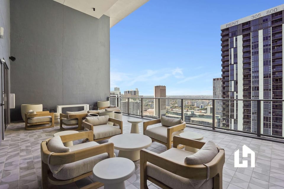 Patio, Day, View (from property/room), Balcony/Terrace, Seating area, City view