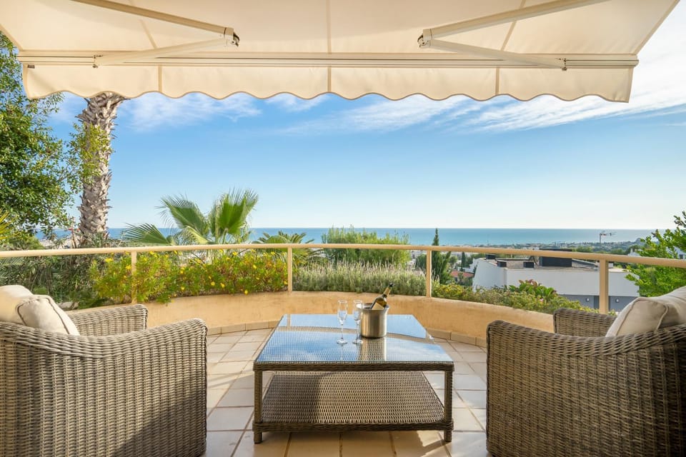 Balcony/Terrace, City view, Sea view