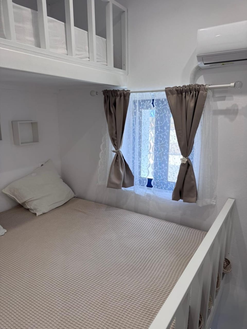 Little Gem -A Cycladic Aura- Serifos House in Milos