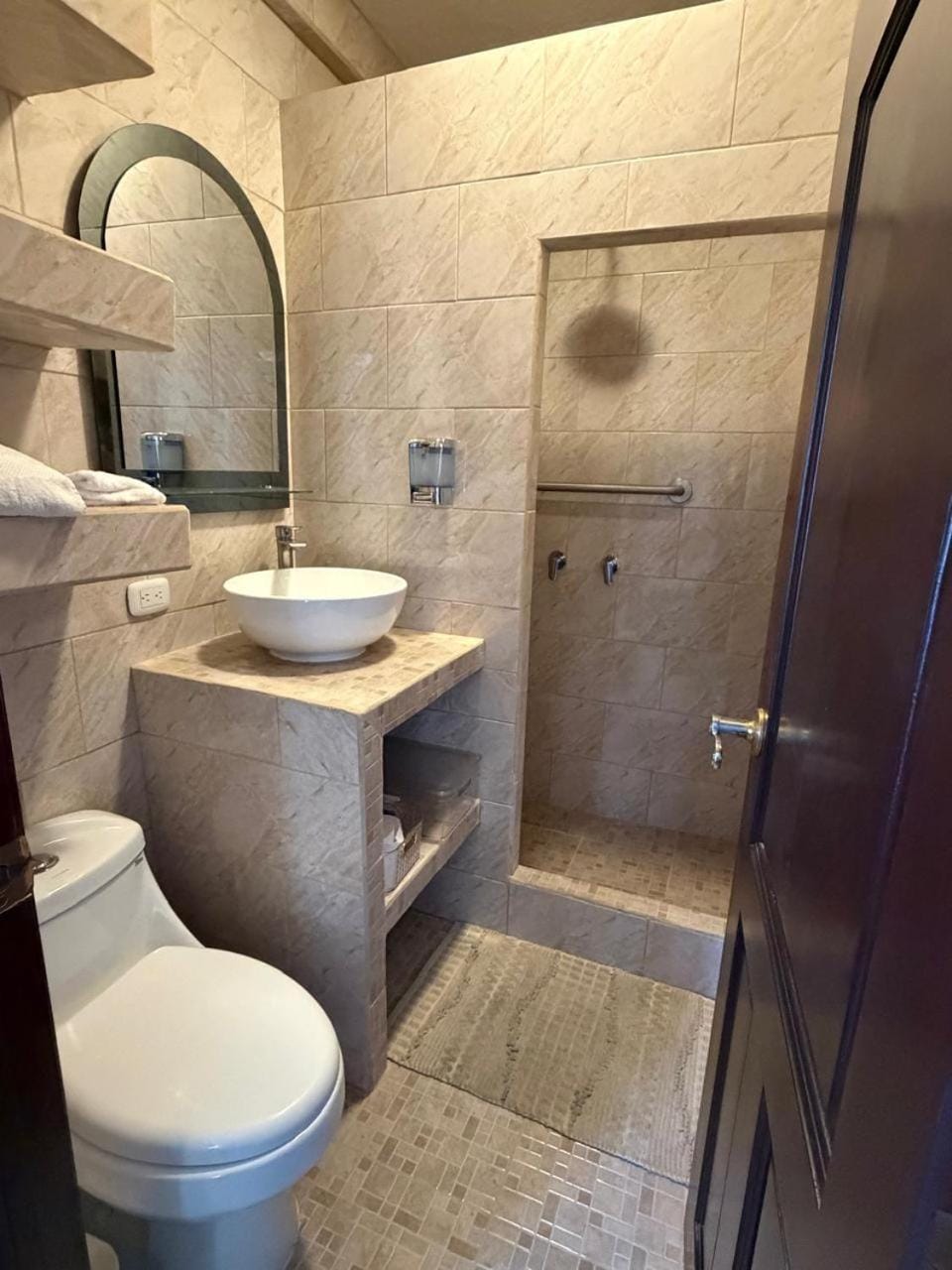 Apartamentos Comodos Cerca Aeropuerto Apartment in Guatemala City
