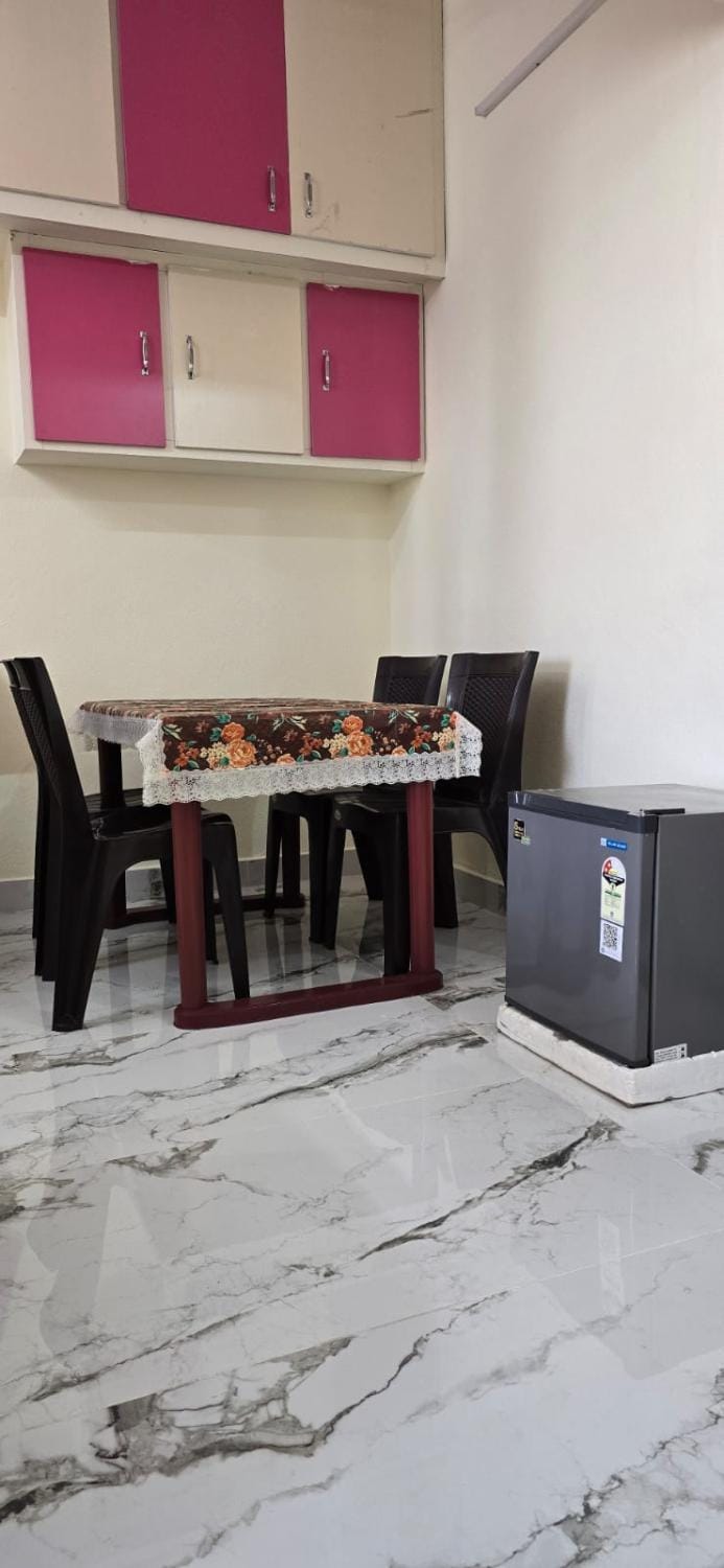 dharani home stay 1bhk Ac 10 mins padmavathi devi temple Apartment in Tirupati