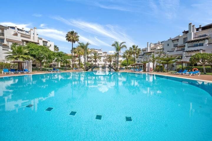 Pool view, Swimming pool