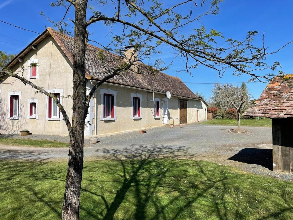 Maison de Campagne House in Nouvelle-Aquitaine
