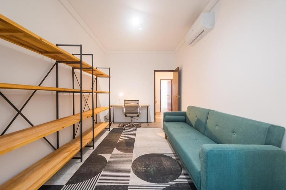 Estoril Gem - Cosy, Spacious & Close to the Beach Apartment in Estoril