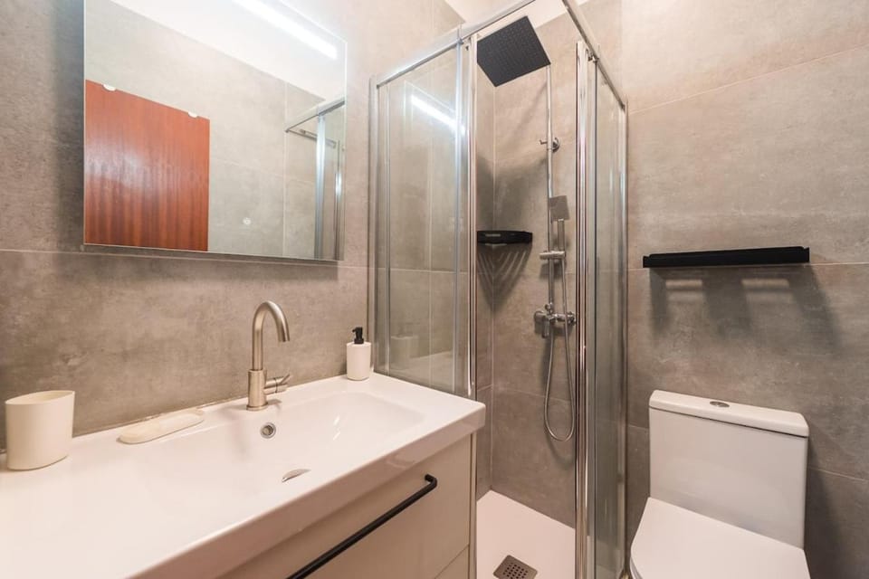 Estoril Gem - Cosy, Spacious & Close to the Beach Apartment in Estoril