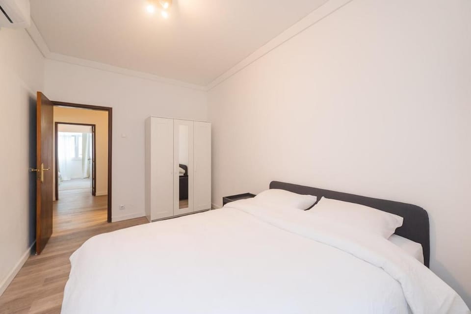 Estoril Gem - Cosy, Spacious & Close to the Beach Apartment in Estoril