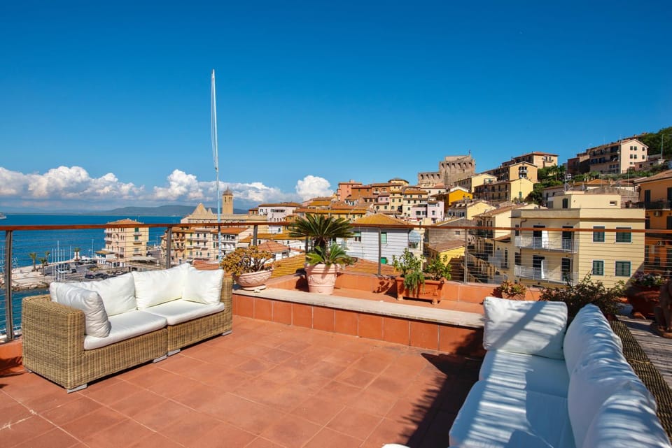 Day, Natural landscape, View (from property/room), Balcony/Terrace, City view, Sea view