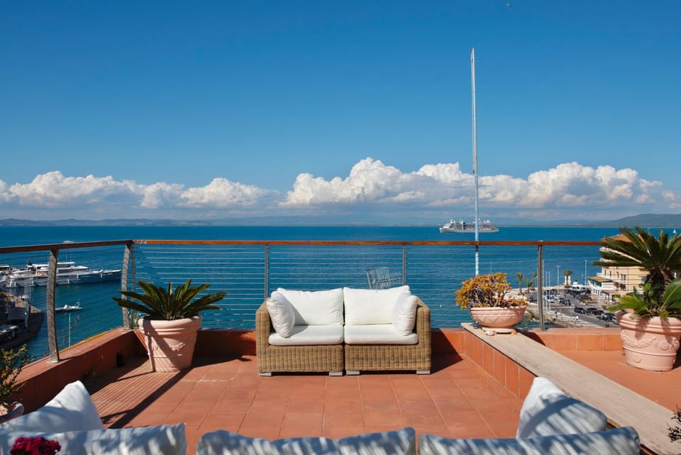 Patio, Day, Natural landscape, View (from property/room), Balcony/Terrace, Living room, Sea view