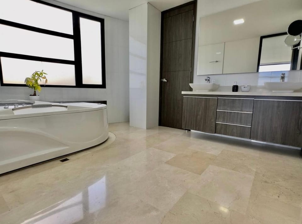 Bathroom, Bath