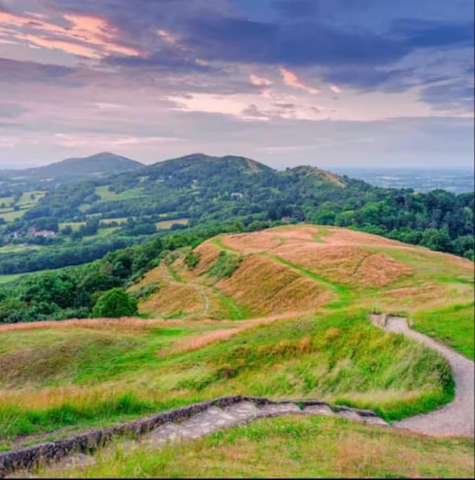 Peaceful 8-Berth Caravan Retreat Pet Friendly - Malvern View Holiday Park Campground/ 
RV Resort in Malvern Hills District