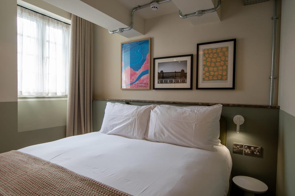 Stay Hush - Royal Mile Apartment in Edinburgh