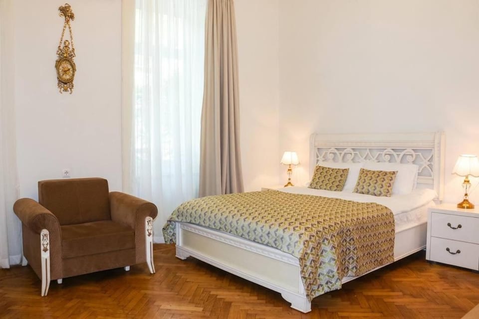Living room, Bedroom