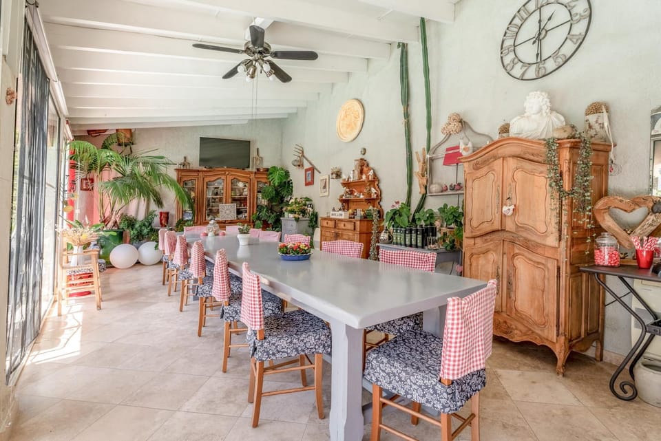 Property building, Living room