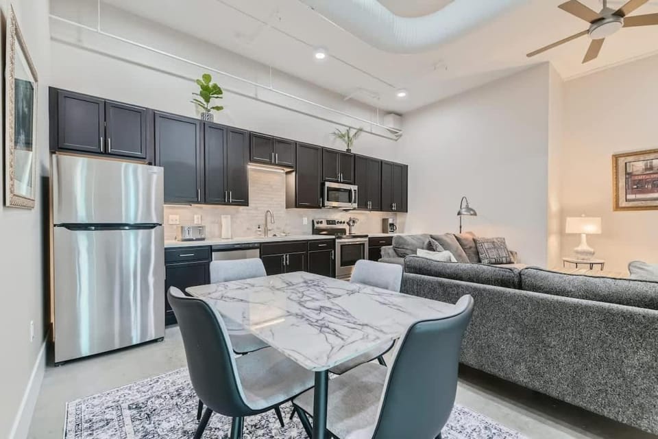 Kitchen or kitchenette, Living room, Seating area, Dining area, dishwasher, oven, stove